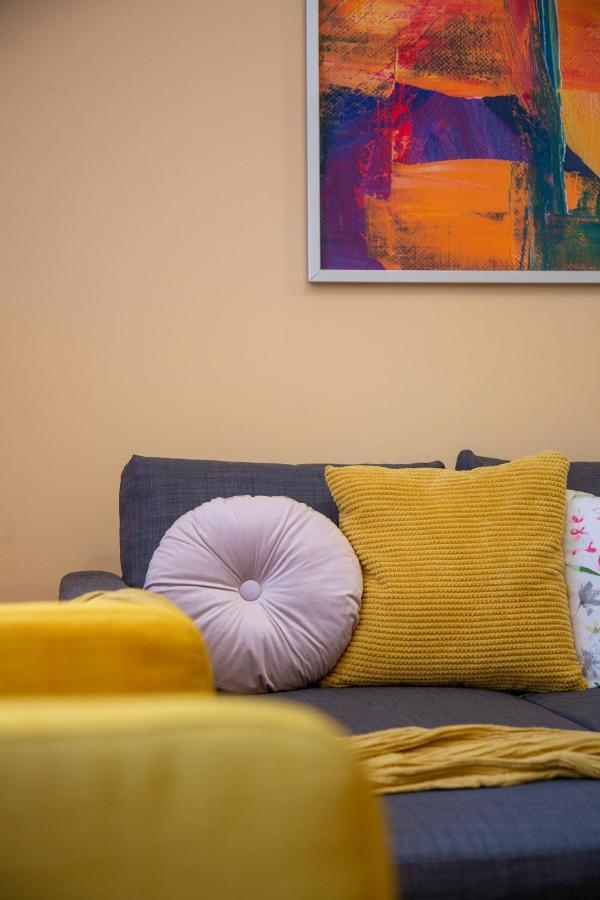 Cozy Home By Bella In The Heart Of Budapesta Exterior foto