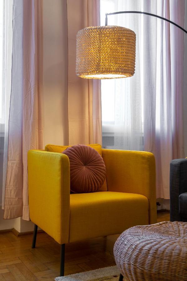 Cozy Home By Bella In The Heart Of Budapesta Exterior foto