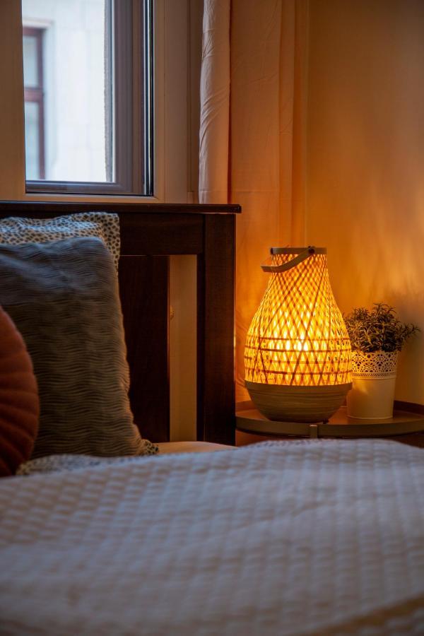 Cozy Home By Bella In The Heart Of Budapesta Exterior foto
